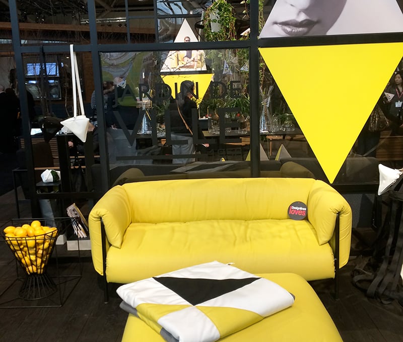 DL-jardin-de-ville-blow-up-sofa-web