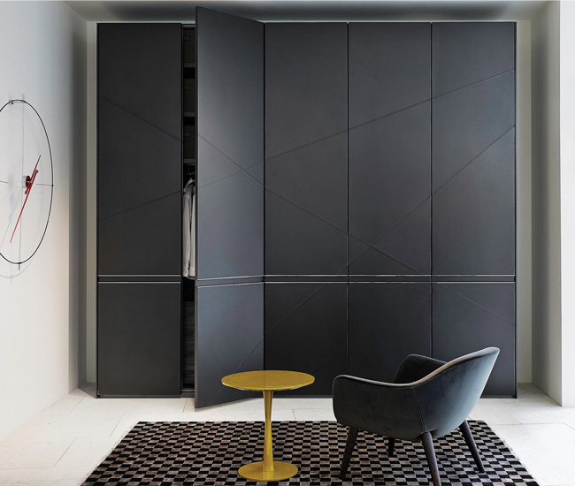 Sharp Wardrobe by Poliform