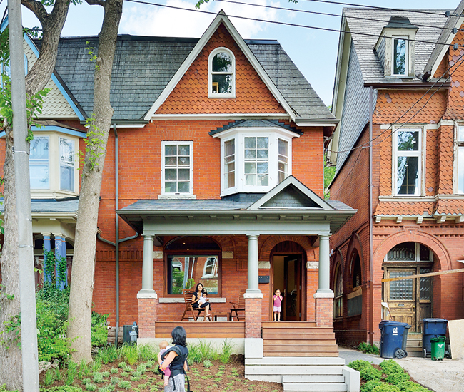 Williamson Chong Architects - Annex Modern Victorian Home