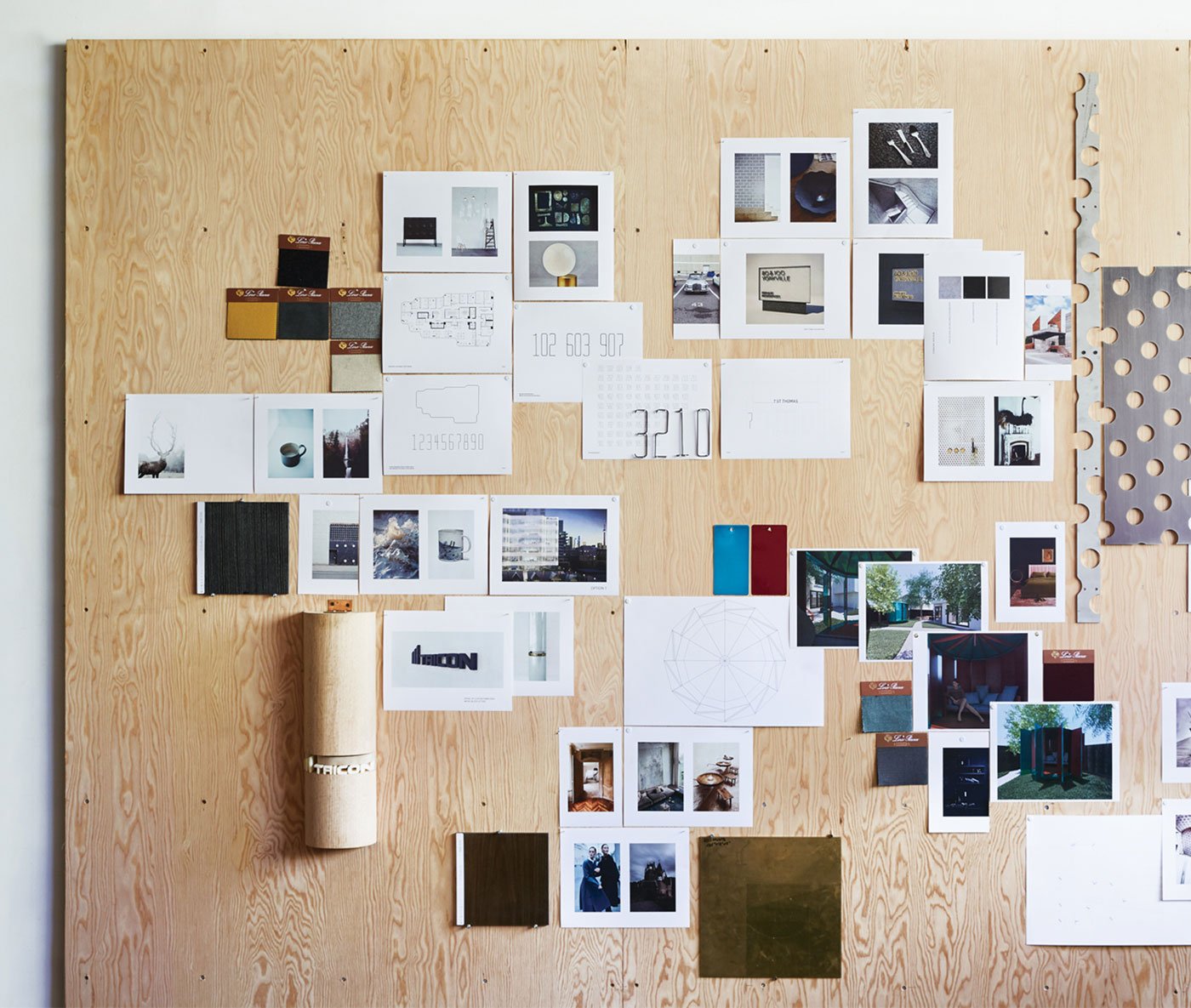 Wall board with papers at Filo Timo office