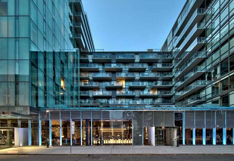 Thompson Hotel in Black Mirror - Arkangel (2017)