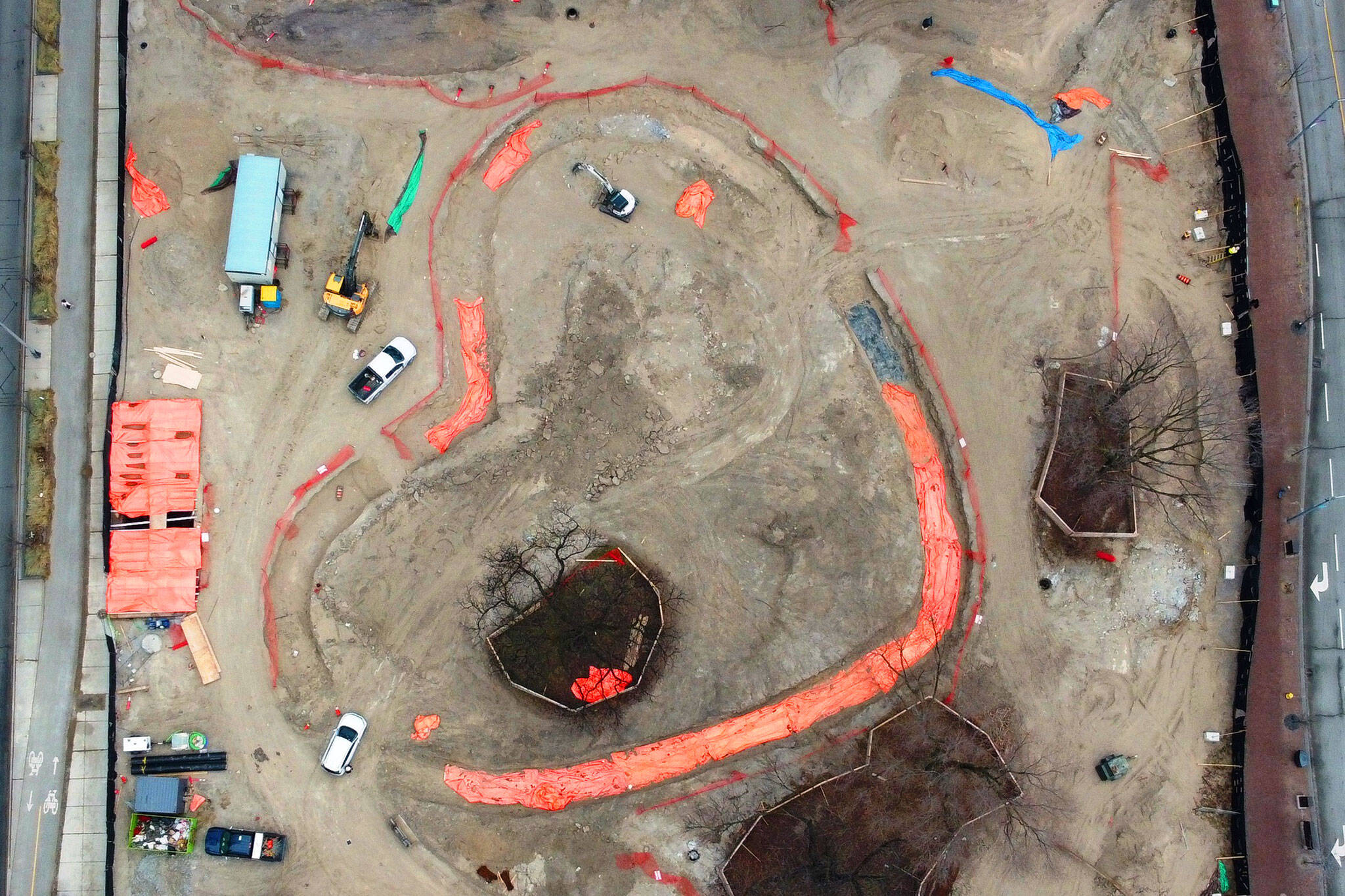 Love Park Toronto Waterfront, construction phase