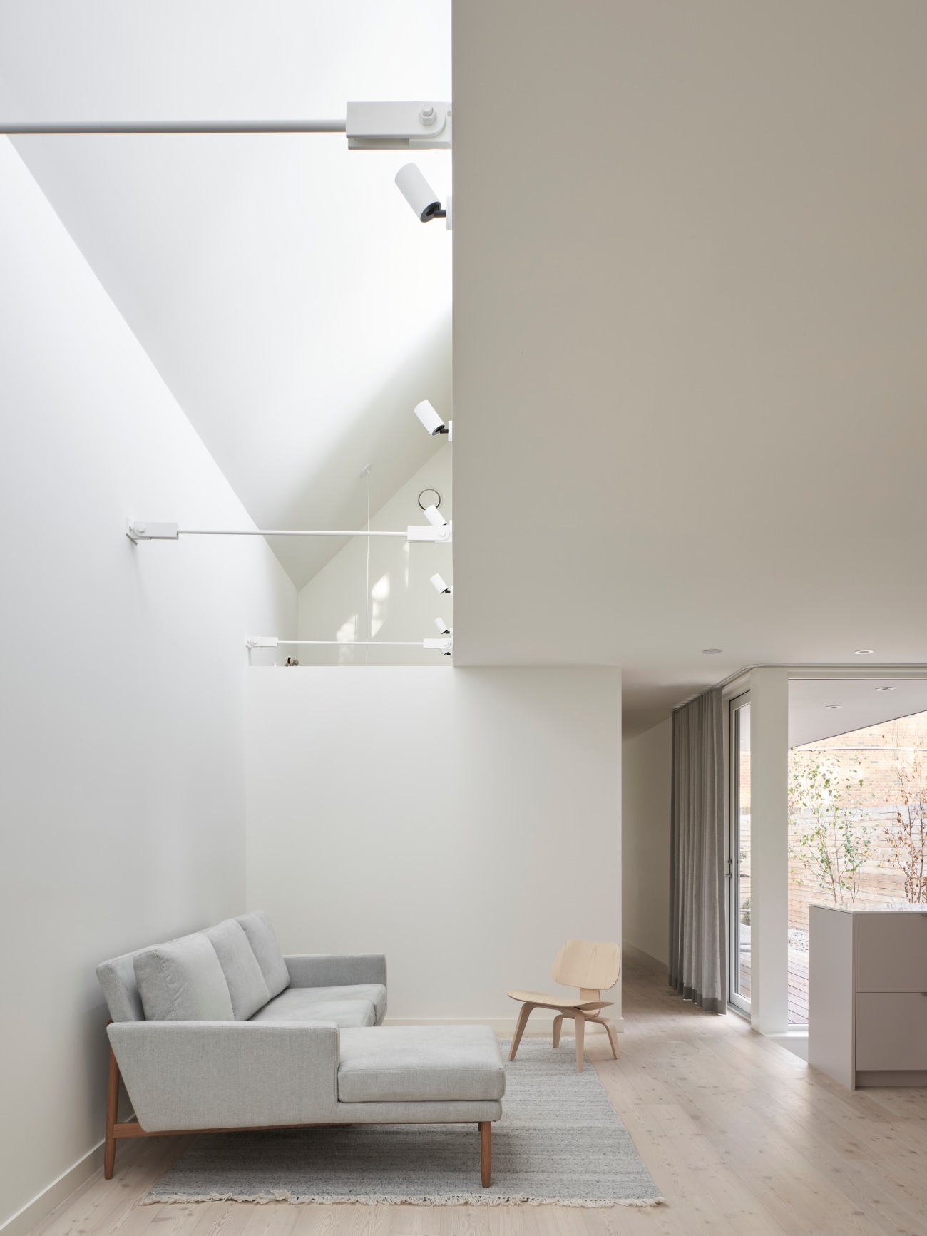East End bungalow - architect Anya Moryoussef