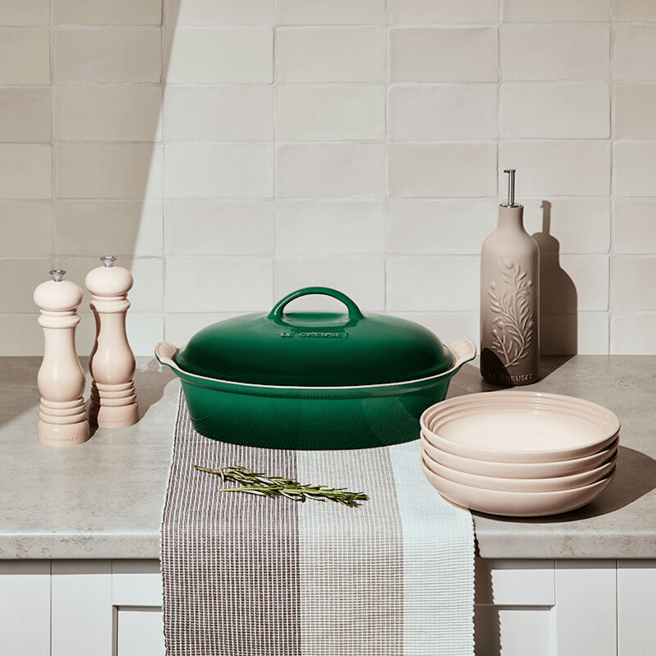 Le Creuset oval casserole stoneware