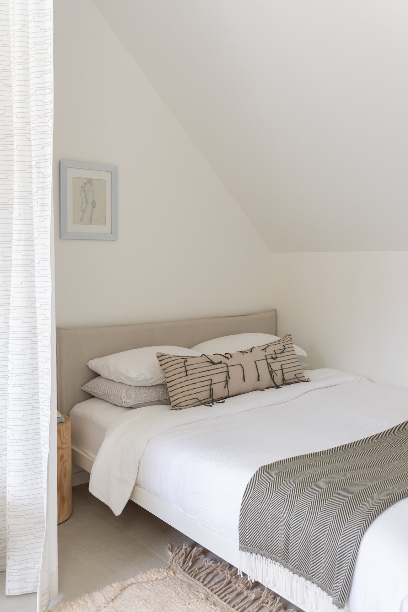 Bedroom, Alley Cat House